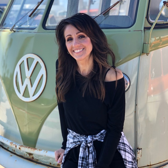 Meet your Posher, Jennifer - Picture 1 of 1